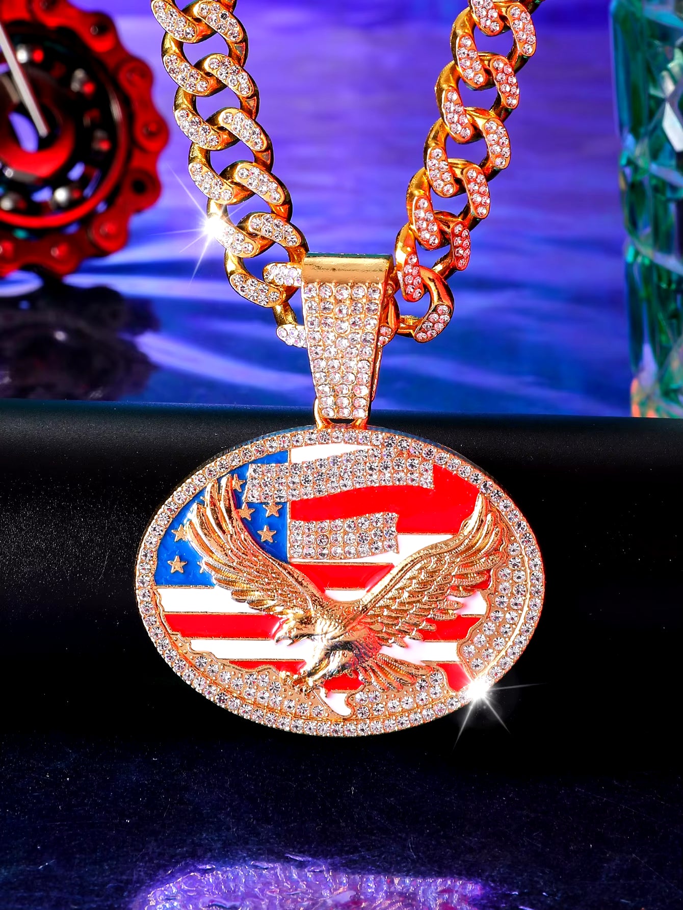 Summer Fashion Hip Hop Style Eagle & American Flag Pendant Necklace with Rhinestones，Unisex Couple Jewelry for Independent Day