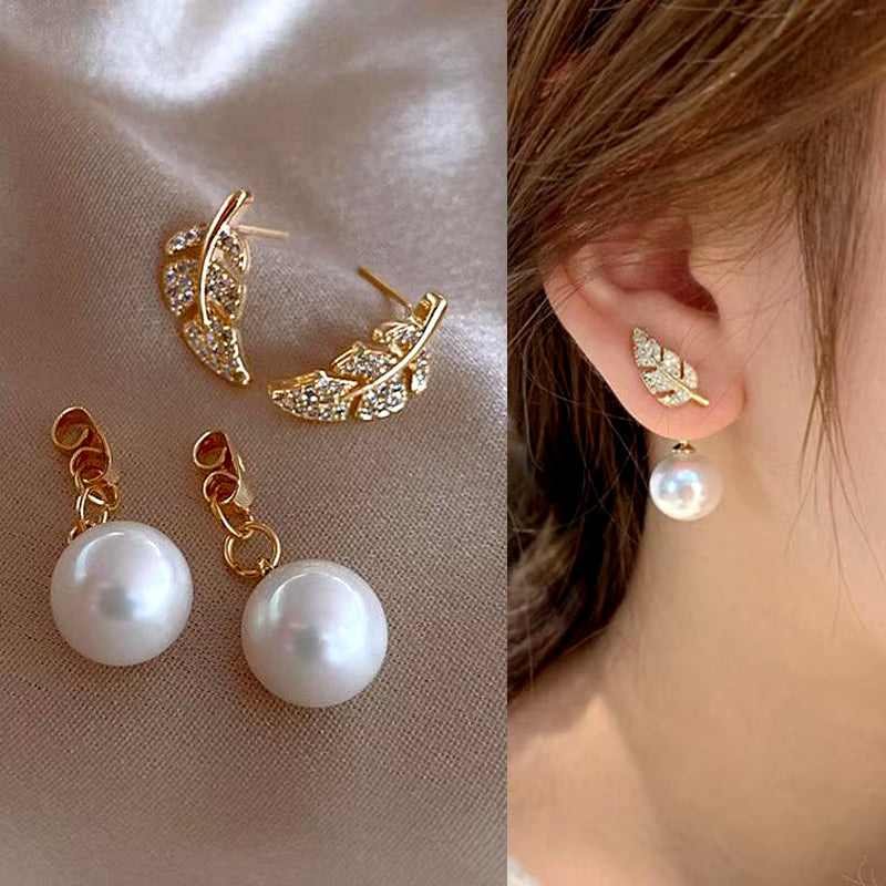 2023 New Bright Crystal Luxury Korean Unusual Claw Stud Earrings Ear Piercing Hook Irregular Pearl Christmas Jewelry Gift